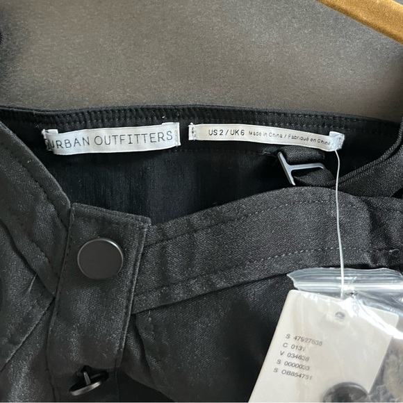 NWT Urban Outfitters Black Structured Jumpsuit with Removable Straps - Picture 7 of 13